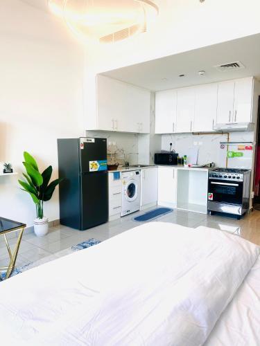 Studio for a Relaxing Stay - Tap to explore photos