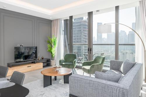 Escape24 Luxury 2BR Sterling East Tower Business Bay Dubai - Tap to explore photos