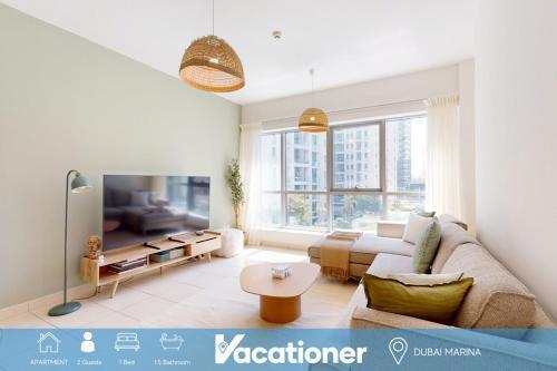 The Point Tower - Vibrant One Bed in Marina - Tap to explore photos