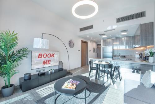Trendy 1-Bedroom Apartment with Stunning Views at MBL Residences JLT - Tap to explore photos