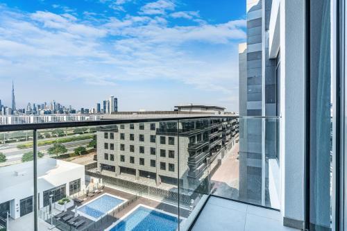 Bright & Modern Home with Burj Khalifa Views