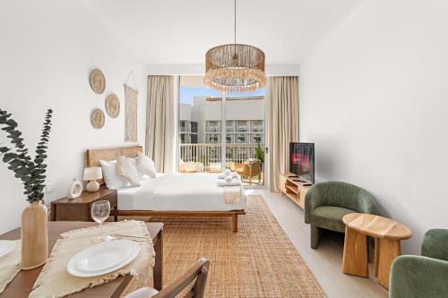 VayK - Stylish & Cozy Studio Apartment in JVC - Tap to explore photos