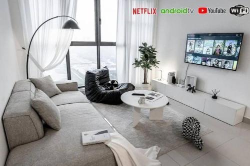 Trion KL -2BR, 2-5pax, near KLCC, KL Tower, IKEA, Velocity - Tap to explore photos