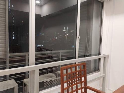 WakakaPackers CityView Condo - Tap to explore photos