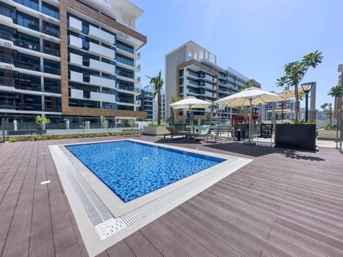Naseem Elegant Studio Escape in Al Merkadh - Tap to explore photos