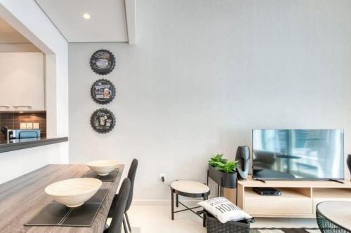 Bright & Serene Flat in the Marina, by Only Stays pool renovation until 15 October - Tap to explore photos