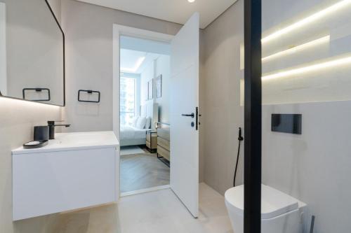 Spacious Upgraded-Classy - High Floor - Tap to explore photos