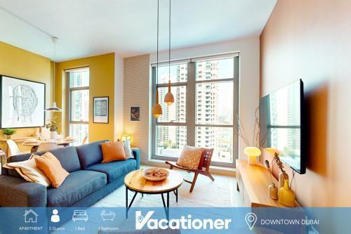 Claren Tower - Sophisticated One Bed with Fountain Views - Tap to explore photos