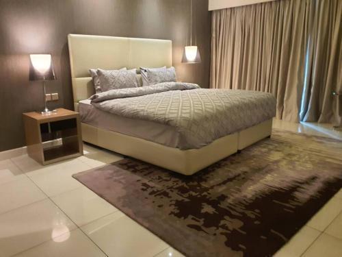 1BR Luxurious Paramount Apt - Tap to explore photos