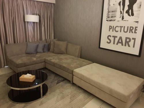 1BR Luxurious Paramount Apt - Tap to explore photos