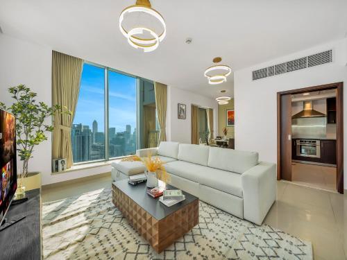 New Downtown Setup - Penthouse with Panoramaic Views - Tap to explore photos