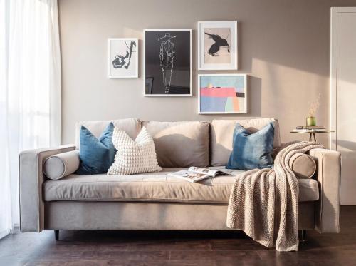 TurnKey I Central Apartment with Terrace - Tap to explore photos