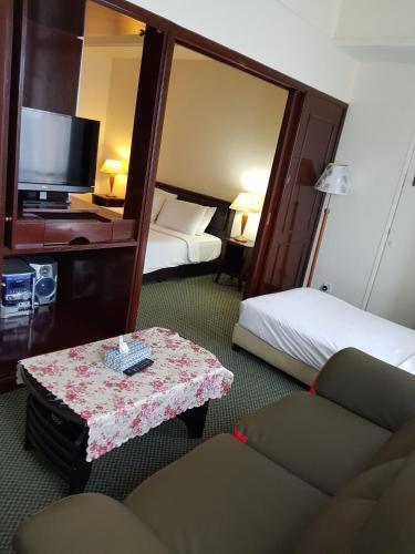 KL Premier Suites AT Times Square - Tap to explore photos