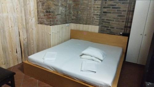 Alba Hostel Room Type - Standard Double Room