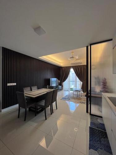 Sentral Suites Kuala Lumpur By Leyla-Entire 3BR - Tap to explore photos