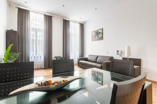 Riverside Palace Suites - Tap to explore photos