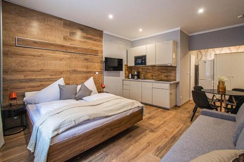 Cozy studio in the main city center Room Type - Apartment with Balcony