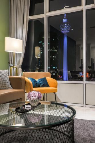 Calm Sojourn, Sky Suites KLCC - Tap to explore photos