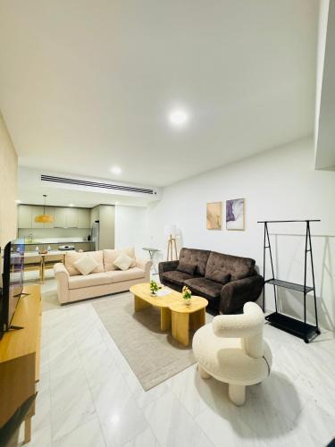 Eaton Service Apartment at KLCC - Tap to explore photos