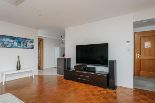 ROY 2BR Apt with Prague Castle View, Parking & AC by EasyBNB Premium - Tap to explore photos