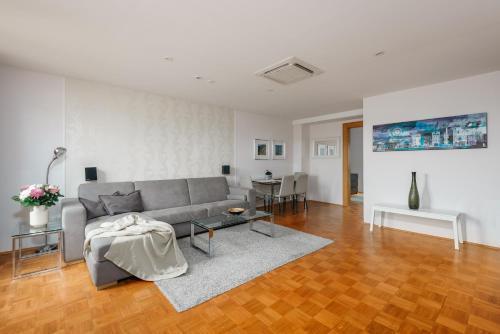 ROY 2 bdr Apartment with Prague Castle View, Parking & AC - Tap to explore photos