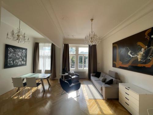 River View Apartment MANES - Tap to explore photos