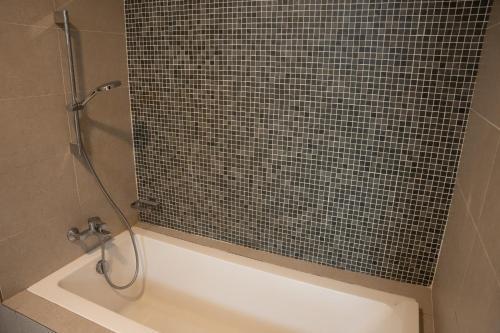 OOAK SUITES AT MONT KIARA KUALA LUMPUR - Tap to explore photos