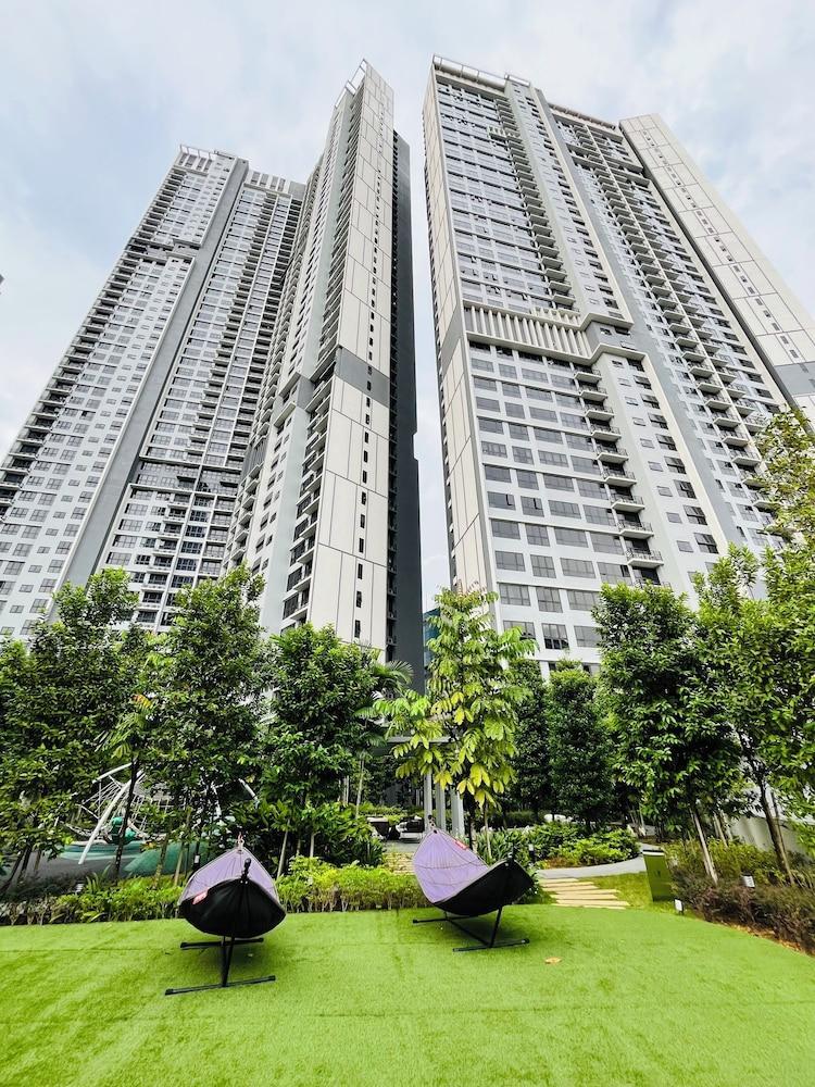 AGILE Residences by Luna