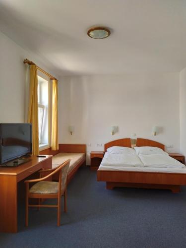 Hotel Sanssouci Room Type - Triple Room Hotel Sanssouci Room Type - Triple Room