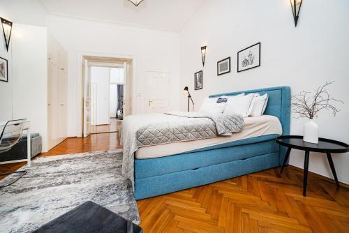 Spacious two-bedroom apartment in Old Town