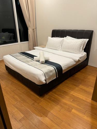 Vortex Family Suites Apartment - Tap to explore photos