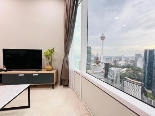 Sky Suites at KLCC by Mitstay - Tap to explore photos