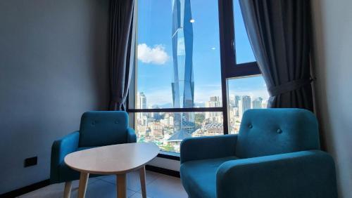 Opus Residences Kuala Lumpur by Infini Suites Room Type - Three-Bedroom Apartment with Balcony Opus Residences Kuala Lumpur by Infini Suites Room Type - Three-Bedroom Apartment with Balcony