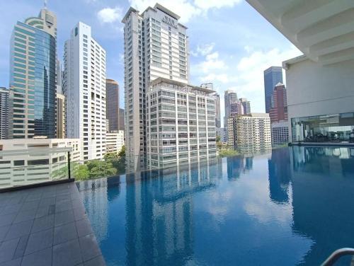 RM2a18 Bukit Bintang Balcony Studio - Tap to explore photos