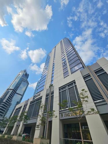 Luxury downtown apartment with Burj Khalifa View