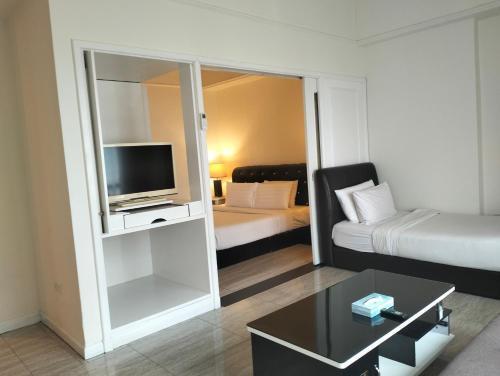 Berjaya Vision Service Suites At Times Square KL - Tap to explore photos