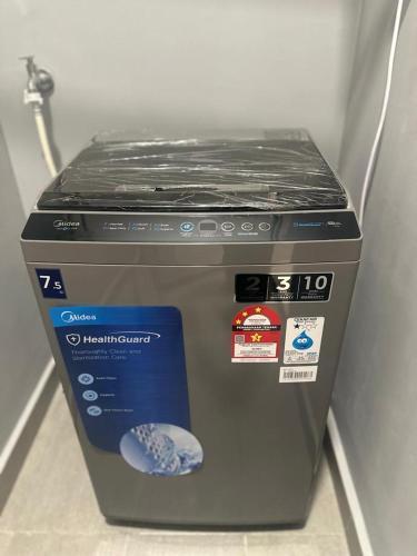 Trion kl Queen service home - Tap to explore photos