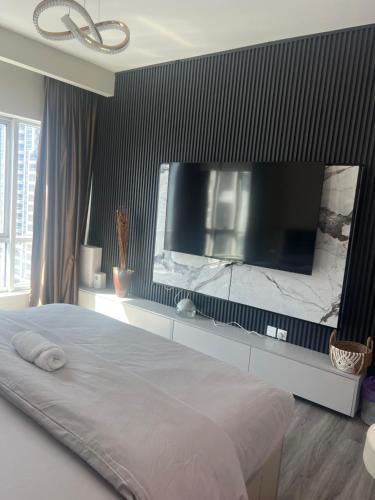 Marina Grand Metro Suites - Tap to explore photos
