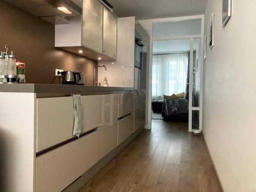 Spacious apartment, Canal area, city center - Tap to explore photos