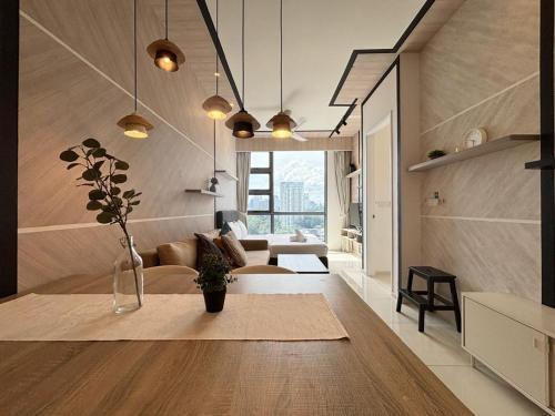 The Robertson-Bukit Bintang by PILLOWTALKS Room Type - Deluxe City View Suite