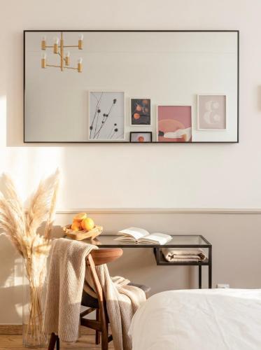 TurnKey I Elegant Studio by National Museum - Tap to explore photos
