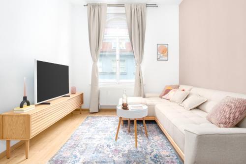 Prague Days - Eclectic Apartment in Trendy Area - Tap to explore photos