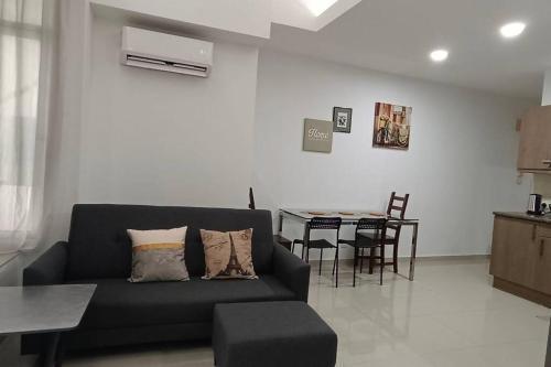 KLCC Newly Renovated Apartment - Tap to explore photos