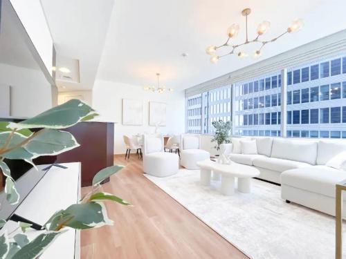 Stunning 2 bedrooms in Sky Gardens DIFC - Tap to explore photos