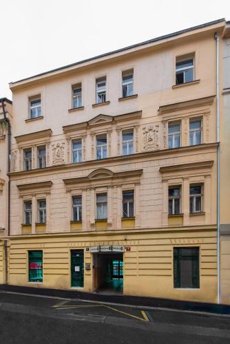 Playful studio in Žižkov by Prague Days