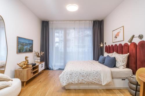 New studio, King bed, Free parking, Terrace Room Type - Studio with Terrace