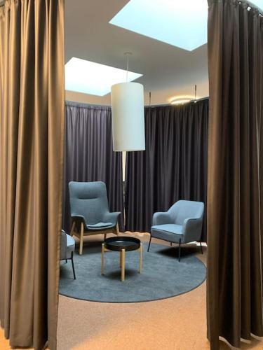 Modern apartment - Tap to explore photos