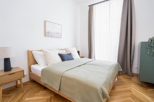 Prague Days - One-bedroom Apartment with Smart TV and Balcony in Vinohrady