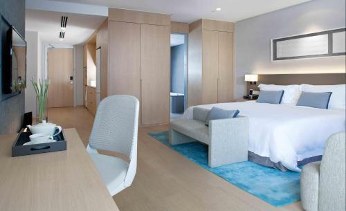 188 Suites KLCC by Lumi Homes Room Type - King Suite with Balcony