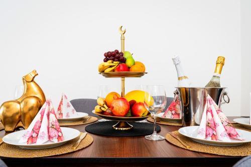 Luxury Kings Residence - Tap to explore photos